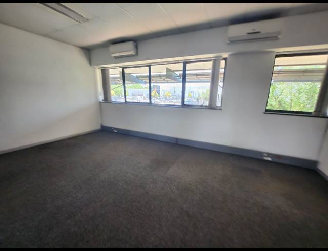 494M² OFFICE TO LET IN RANDJESPARK